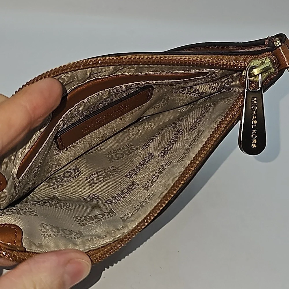 Michael Kors Mk Signature Beige/tan Beige Canvas W